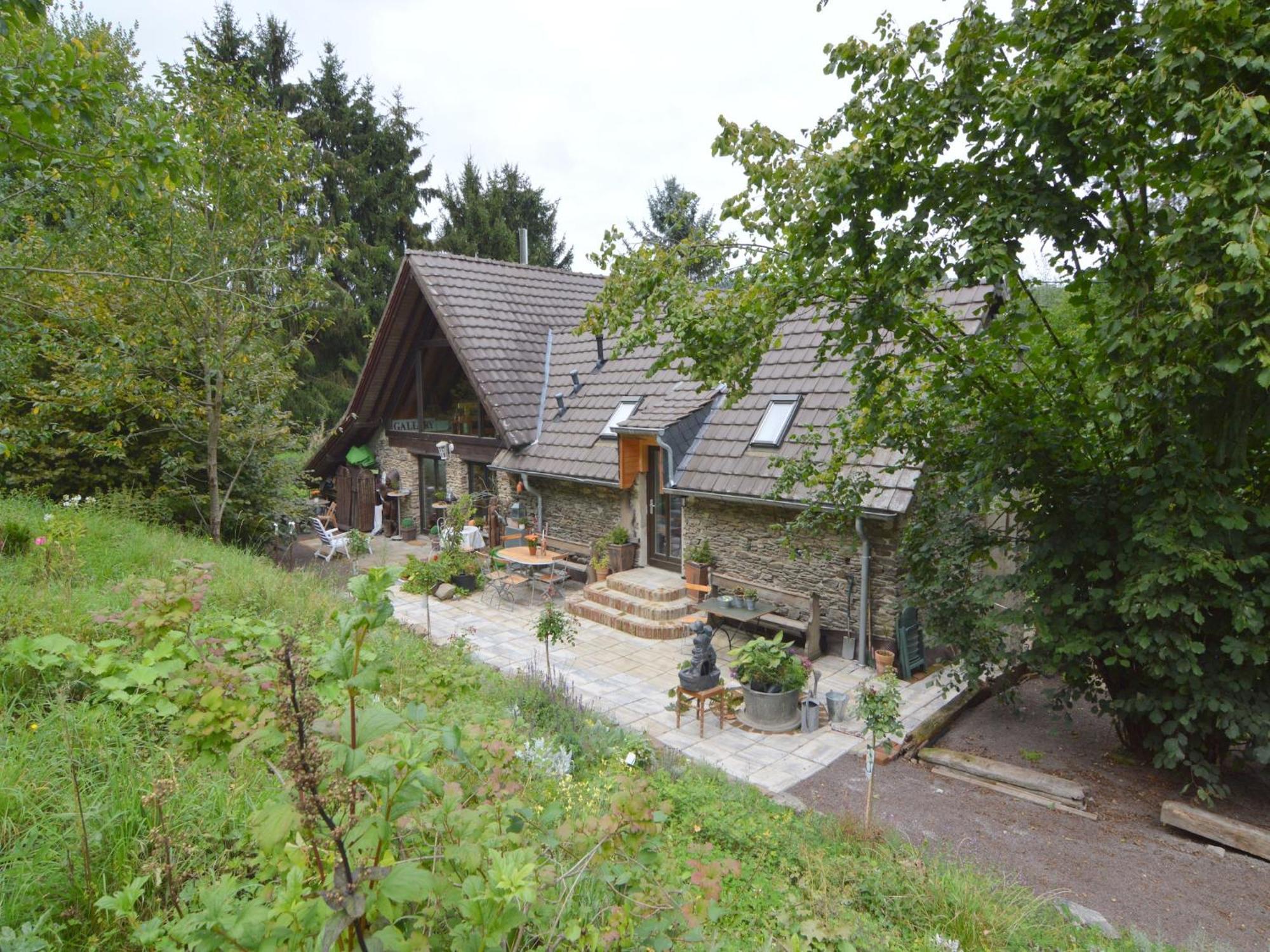 Cozy Apartment In Immerath With Fishing Near 外观 照片