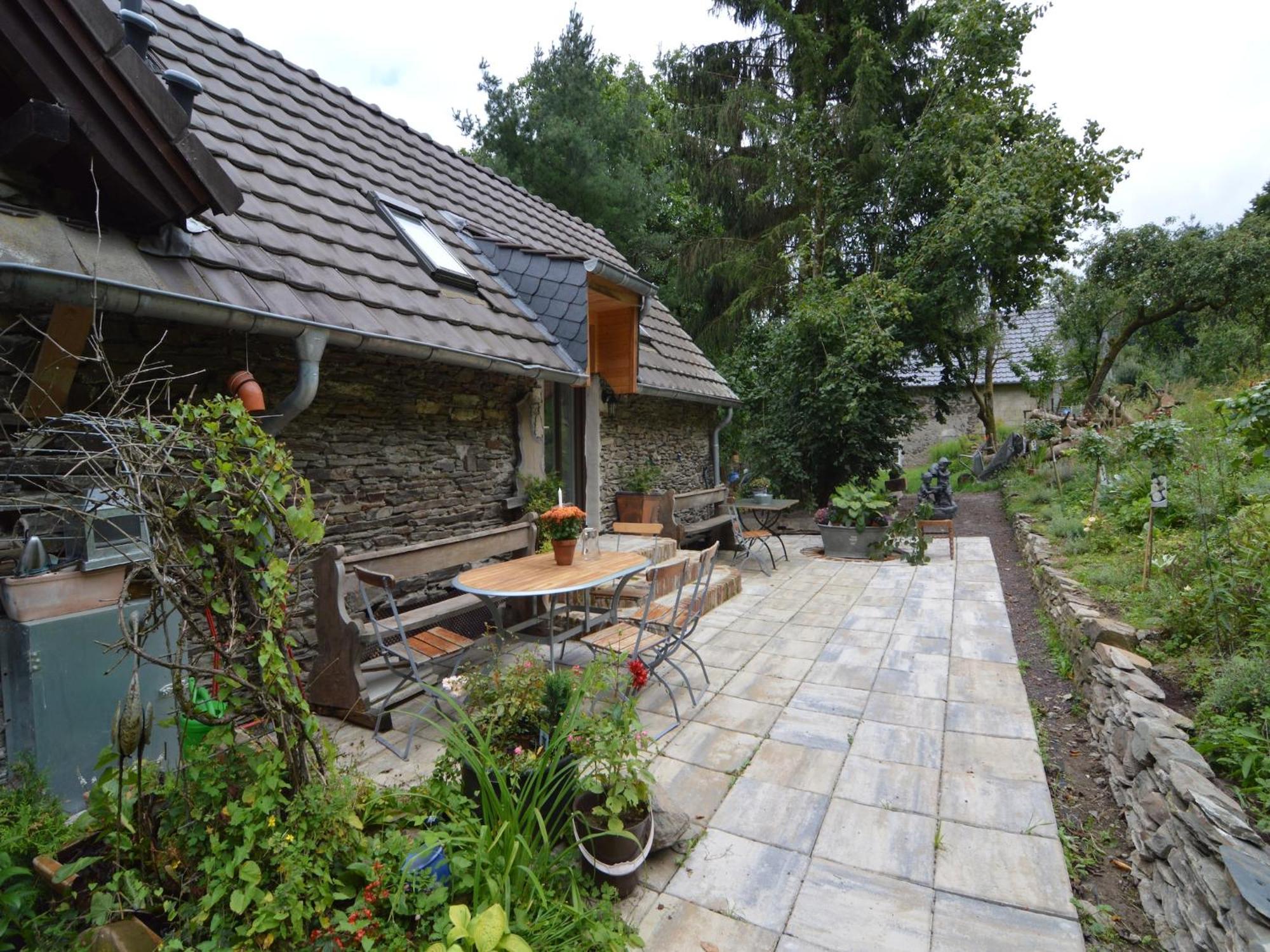 Cozy Apartment In Immerath With Fishing Near 外观 照片